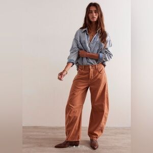WE THE FREE Good Luck Mid-Rise Barrel Jeans COLOR: Ginger Root SIZE: 27